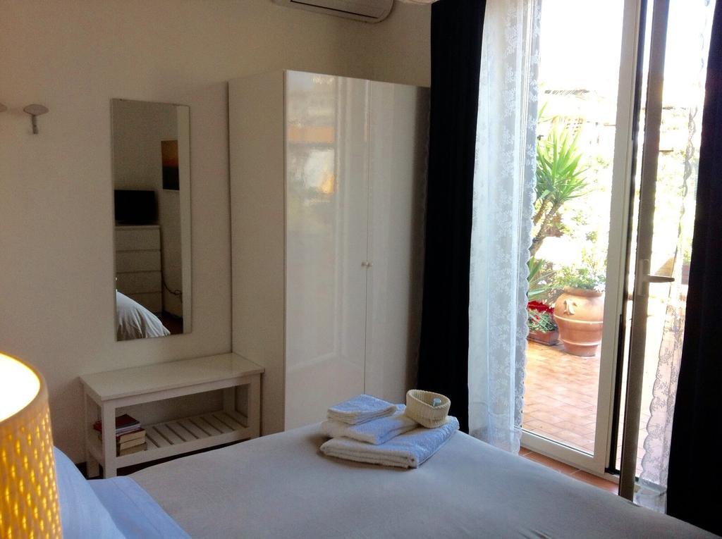 Bed and Breakfast Terrazza Duomo à Naples Extérieur photo
