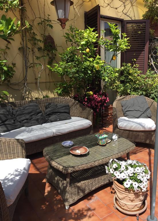 Bed and Breakfast Terrazza Duomo à Naples Extérieur photo