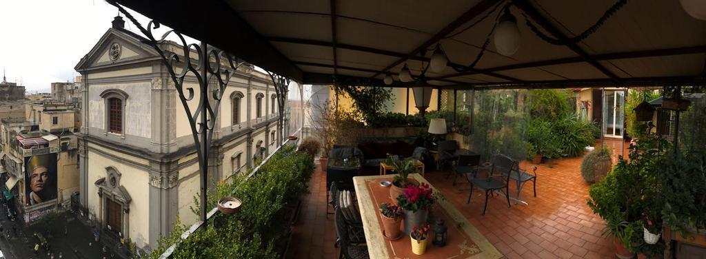 Bed and Breakfast Terrazza Duomo à Naples Extérieur photo