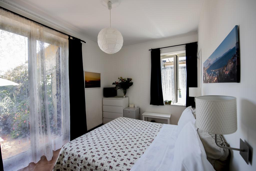 Bed and Breakfast Terrazza Duomo à Naples Extérieur photo