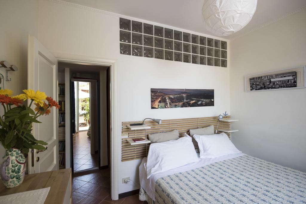 Bed and Breakfast Terrazza Duomo à Naples Extérieur photo