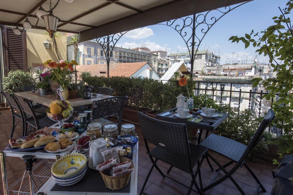 Bed and Breakfast Terrazza Duomo à Naples Extérieur photo