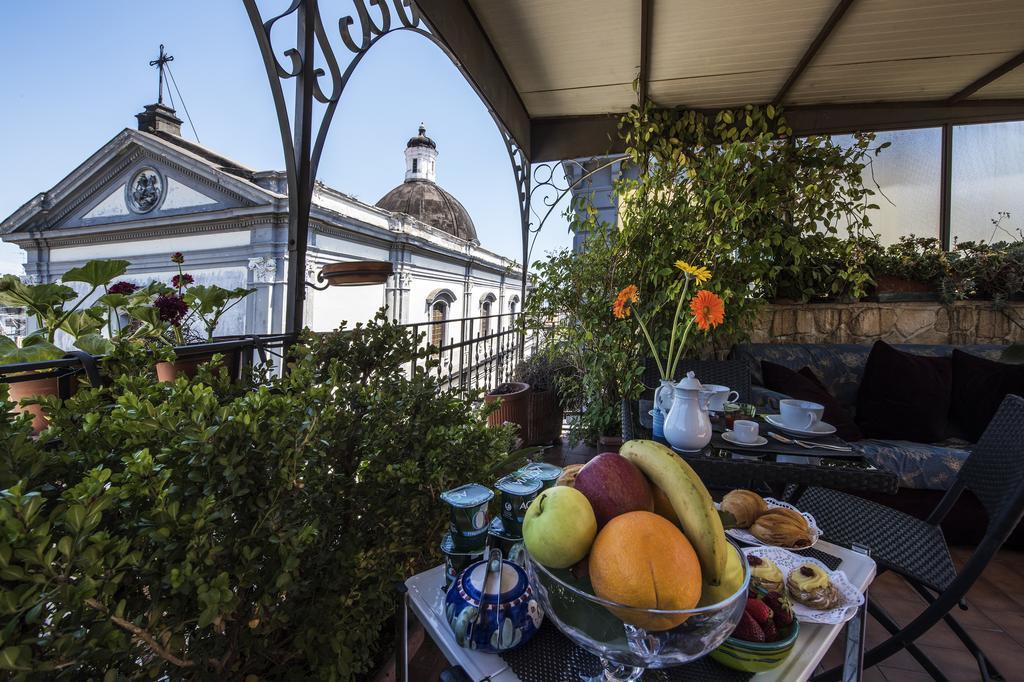 Bed and Breakfast Terrazza Duomo à Naples Extérieur photo